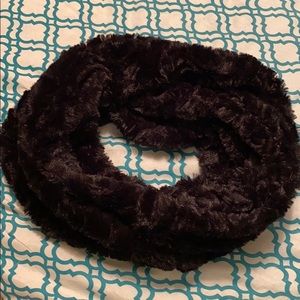 Faux fir scarf